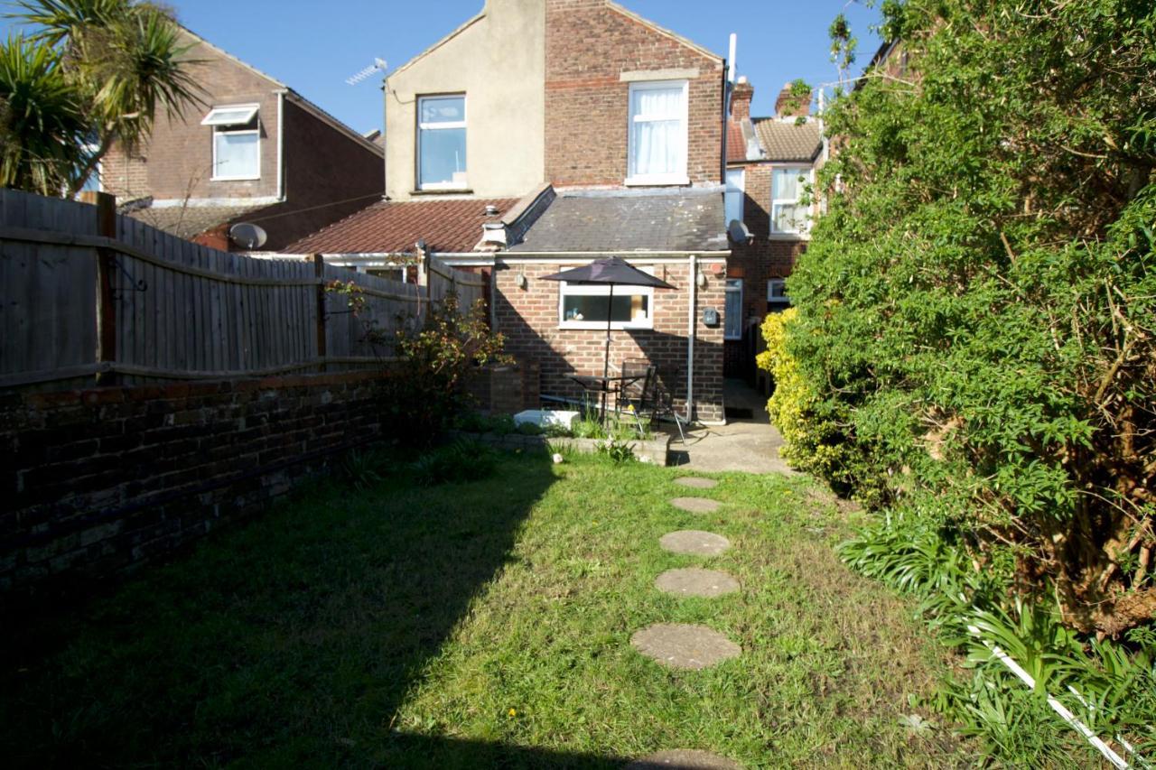 Thirty Barons Villa Southsea Luaran gambar